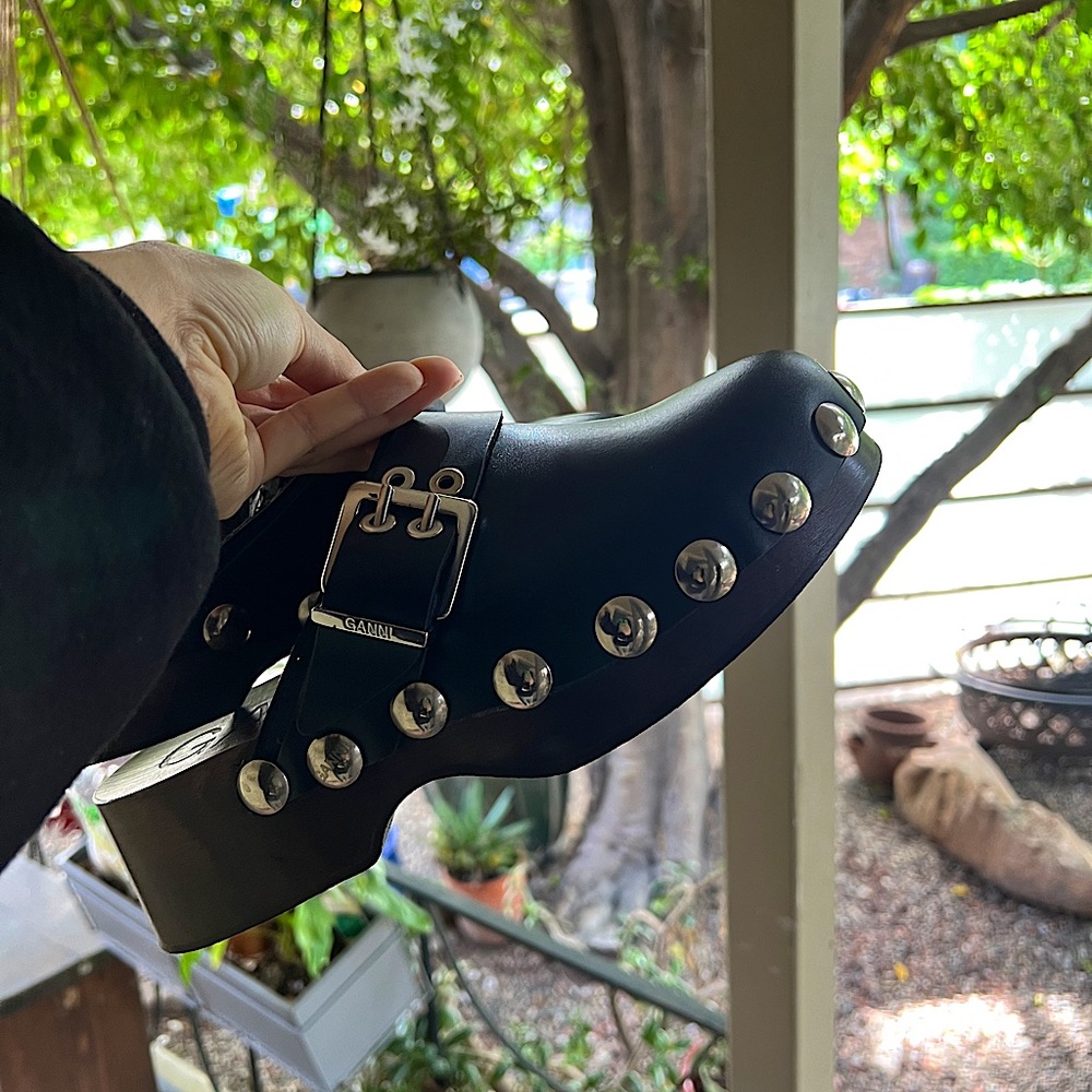 *New* Ganni Studded Clog Size 38 (never worn)